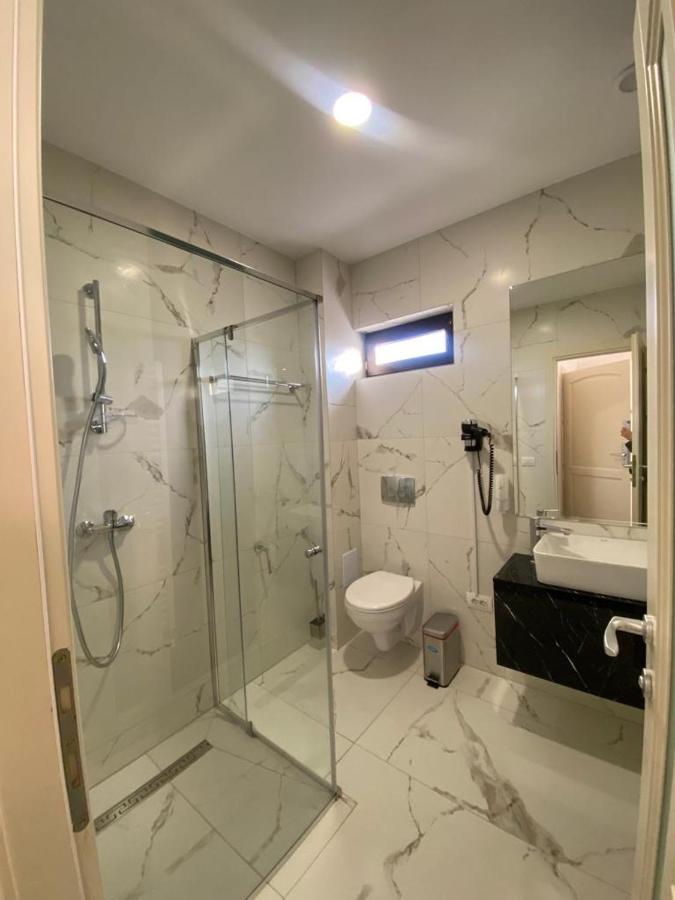 Ocaua Lui Cuza Hotel Tecuci ภายนอก รูปภาพ